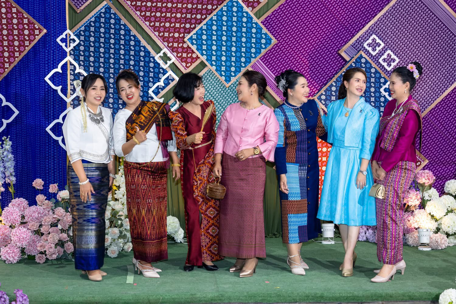 title - ส.ป.ก.พิษณุโลก ร่วมงาน “ห่มภูษาศิลป์ เยือนถิ่นสองแคว ปี 4” เดินแบบผ้าไทยการกุศล สืบสานพระราชปณิธาน ดันผ้าไทยสู่ Soft Power